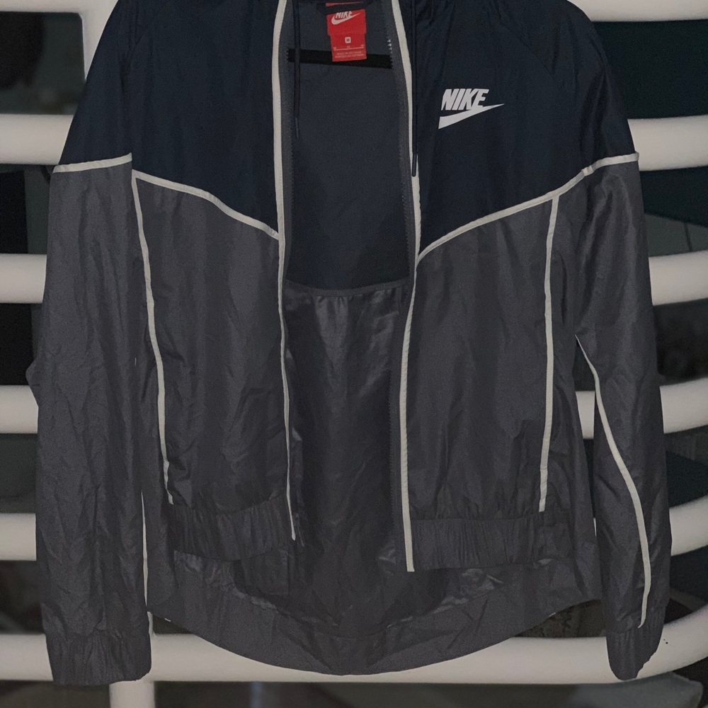 Nike white and blue windbreaker